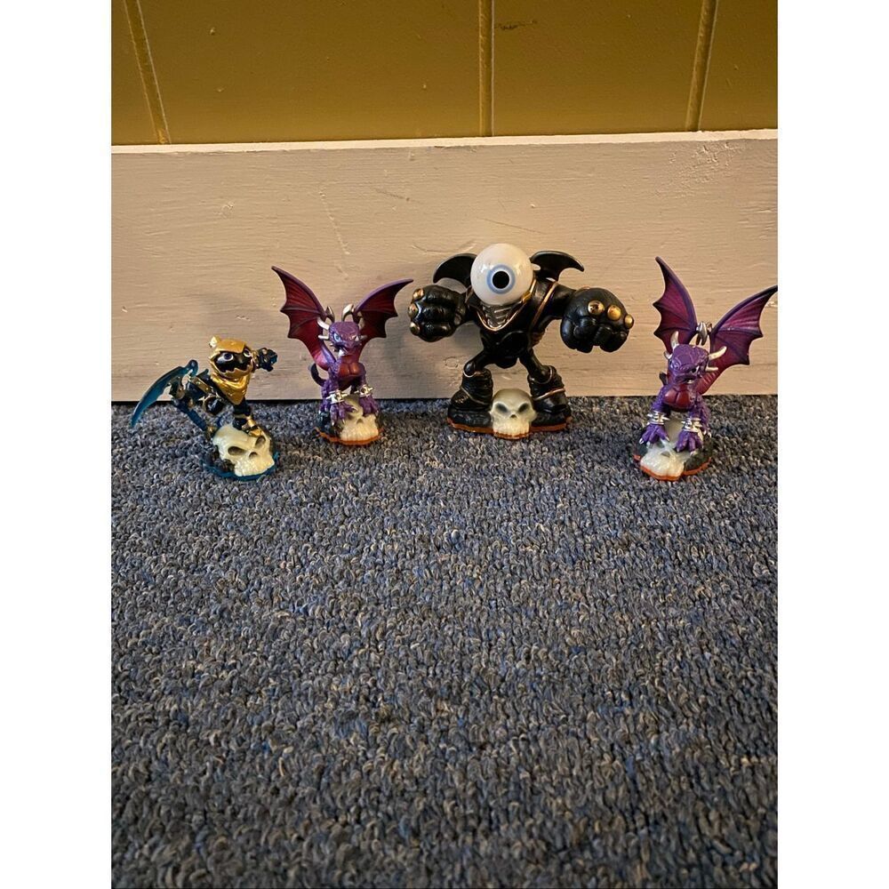 Skylanders undead action figure dolls lot of 4 assorted sizes